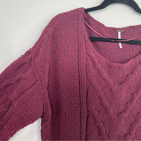 FREE PEOPLE Sticks and Stones Cropped Chenille cable knit Sweater sz Small - Picture 9 of 12